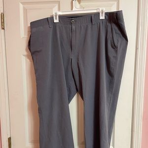 Men’s Under Armour pants. Size waist 46- Length 40.75 inches